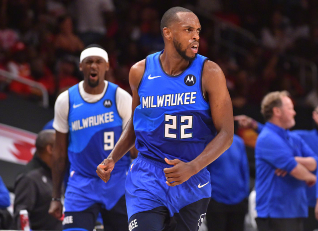 车坛树立了 车坛树立了